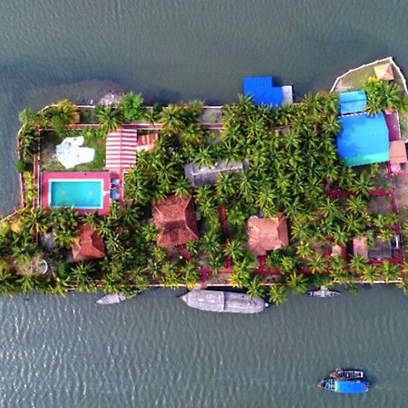 Regant Lake Village, Kollam. Chavara Extérieur photo