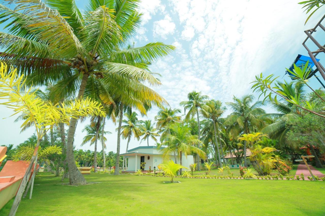 Regant Lake Village, Kollam. Chavara Extérieur photo
