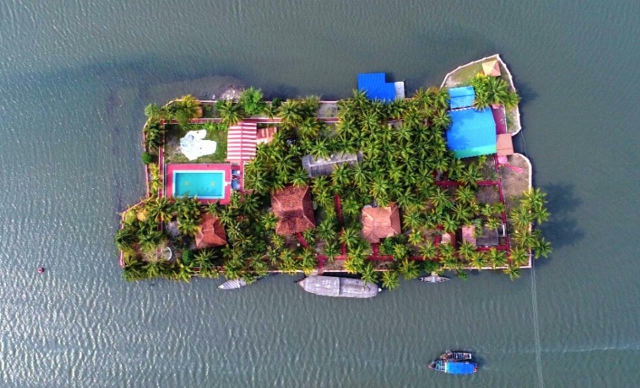 Regant Lake Village, Kollam. Chavara Extérieur photo